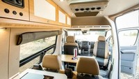 Mobil ini dilengkapi fasilitas pemanggang elektronik yang biasa digunakan untuk kegiatan berkemah. Istimewa/Inhabitat.