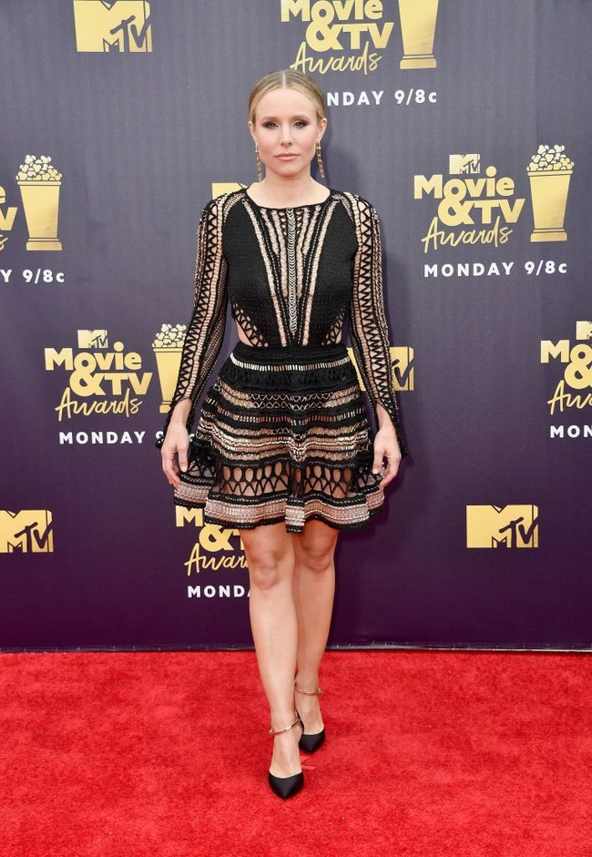 Aktris Kristen Bell juga berbelanja hemat dengan kupon diskon. Lucunya, dia pernah beberapa kali mencuri kupon tetangganya. Mungkin aku pernah mencuri kupon diskon di kotak pos tetanggaku. Bukannya dengan sengaja. Kalau mengajak anjingku jalan-jalan dan melihat ada kupon menjulur keluar, aku mungkin akan mengambilnya kadang-kadang, aku wanita 39 tahun ini. Foto: Getty Images