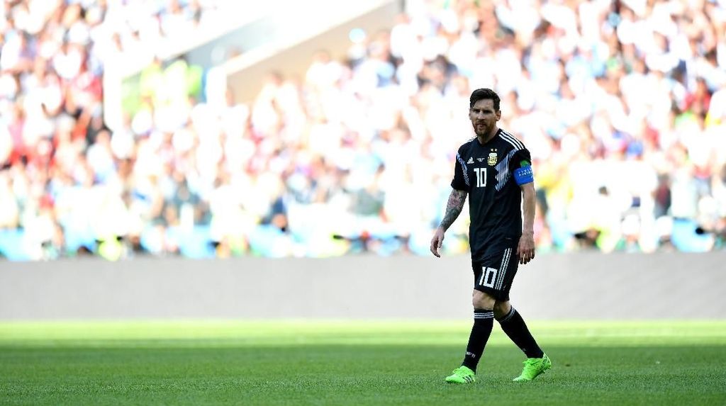 Pendek Seperti Messi, 10 Legenda Sepak Bola Ini Tetap Bisa Berprestasi Pendek Seperti Messi, 10 Legenda Sepak Bola Ini Tetap Bisa Berprestasi