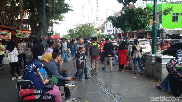 Lebaran Hari ke-3, Banyak Antrean Selfie di Tulisan Malioboro