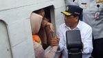 Foto: Menhub Dengarkan Keluhan Penumpang di Dermaga Kali Adem