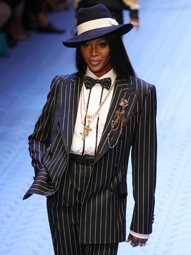Naomi Campbell kini berusia 48 tahun. Namun jelang kepala lima, Naomi seolah tak kehilangan aura seksinya. (Foto: Getty Images)