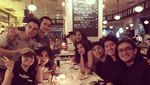 Roger Danuarta Habiskan Waktu Luang dengan Makan Bersama Keluarga dan Teman