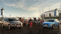 Maroon 5 dengan Hyundai. 