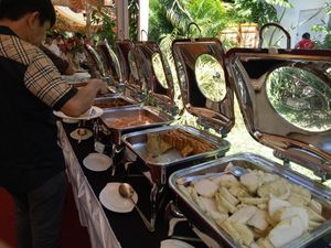 JK Sajikan Kuliner Makassar di Open House, Pallu Basa Jadi Favorit