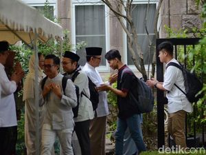 Halal Bihalal: Makna dan Sejarahnya di Indonesia
