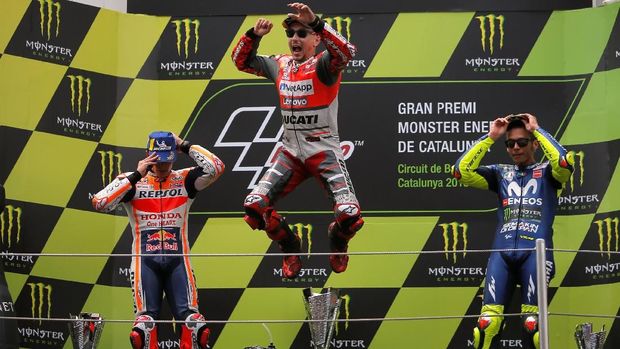 Jorge Lorenzo menjadi juara di MotoGP Catalunya pada Minggu (17/6). 