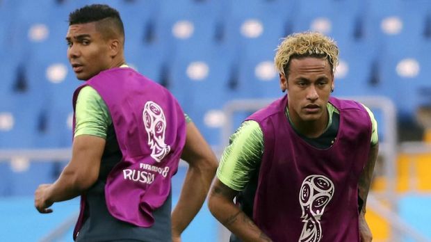 Neymar bikin heboh dengan gaya rambut terbaru untuk Piala Dunia 2018. (