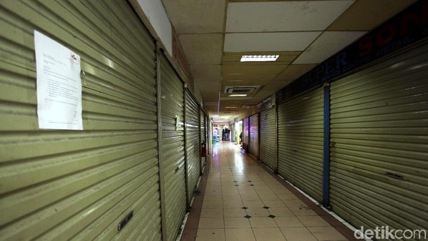 Pasar Elektronik Glodok Masih Sepi