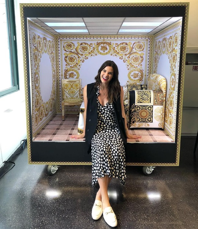 Saat tak ada yang menempati, sudut tersebut bisa dijadikan spot foto untuk para pegawai dan tamu kantor Instagram. Foto: Instagram @evachen212