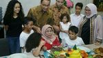 Begini Gaya Anies Baswedan Saat Rayakan Ulang Tahun Anak hingga Beli Pete