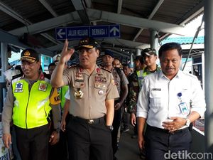 Wakapolri Tinjau Arus Balik di Pelabuhan Merak
