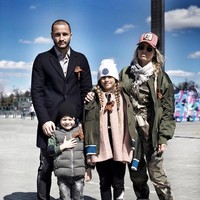 Anastasia adalah ibu dari dua orang anak dan masih aktif sebagai model. Foto: Instagram