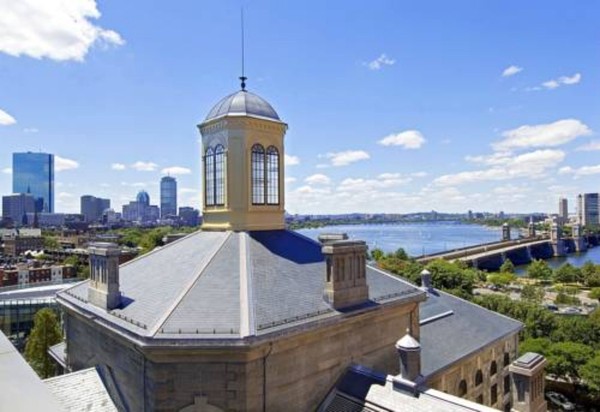 Peringkat ke-27 ada Kota Boston, AS. Kota ini memiliki polusi udara yang rendah sehingga bikin warganya betah untuk melakukan aktivitas luar ruang. Foto: Istimewa Peringkat ke-27 ada Kota Boston, AS. Kota ini memiliki polusi udara yang rendah sehingga bikin warganya betah untuk melakukan aktivitas luar ruang. Foto: Istimewa