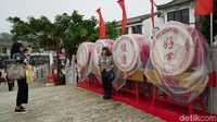 Sebagai desa wisata, Ngong Ping menawarkan berbagai kegiatan menarik untuk dicoba. Sebut saja Wisdom Path, Po Lin Monastery, Lantau Trail, Tian Tan Budha, Ngong Ping Fun Walk dan lain sebagainya. Karena terbatasnya waktu, saya hanya berjalan-jalan di sekitar desa saja (Bonauli/detikTravel)