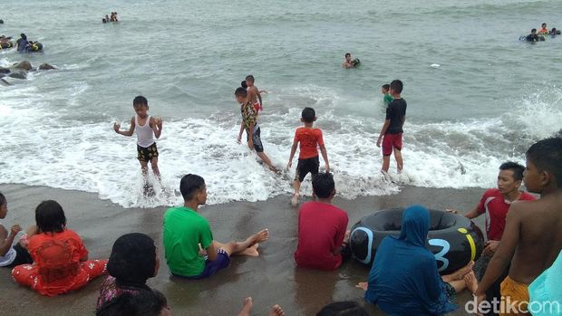 Warga ramai datang saat Libur Lebaran (Haris/detikTravel)