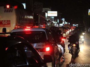 Cuti Bersama dan Pencairan THR Mepet Lebaran Sumbang Kemacetan Mudik
