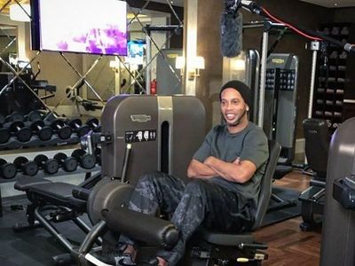 Foto: Cara Legenda Sepak Bola Brasil Jaga Kebugaran
