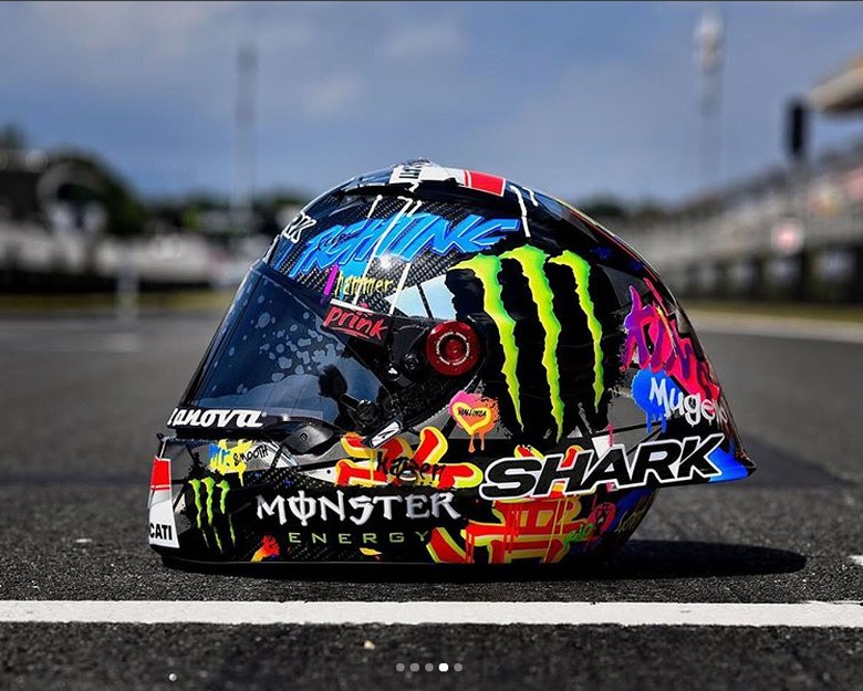 Helm Spesial Jorge Lorenzo. Foto: Instagram/jorgelorenzo99 Helm Spesial Jorge Lorenzo. Foto: Instagram/jorgelorenzo99