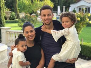 So Sweet! Harapan Stephen Curry untuk Kedua Putrinya