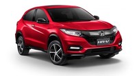 Pembaruan minor di Honda HR-V bisa dilihat di bagian bumper depan dan grille baru. Selain itu, lampu depan LED tipe reflektor seperti Civic hadir di HR-V terbaru. Foto: Dok. Honda