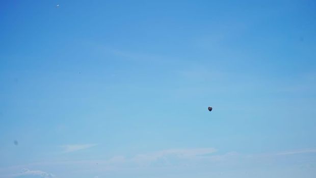Dalam sehari, Ariya mengakui melihat sampai 10 balon udara