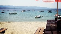 Saat Guillermo Ochoa berlibur di Corsica, suatu pulau cantik di Prancis (yosoy8a/Instagram)