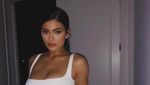 Pasca Melahirkan Kylie Jenner Kembali Seksi!