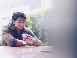 5 Seleb Tampan Ini Terjun ke Bisnis Kopi, Siapa Saja?