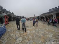 Desa Cantik Ngong Ping 360 dan Kereta Gantung Lantai Kaca