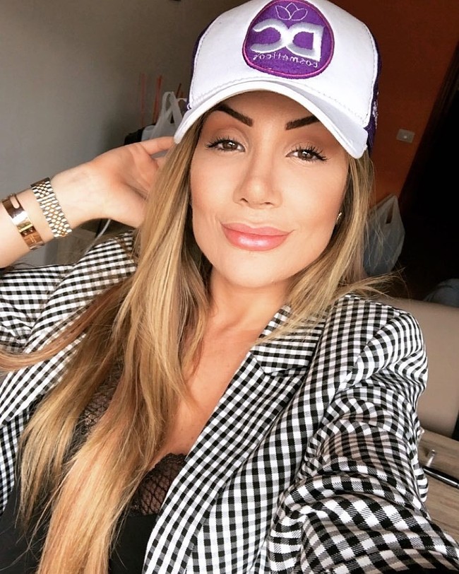 Banyak wanita cantik dari Brazil yang menjadi istri pesepak bola. Salah satunya Larissa Pereira yang menikah dengan pemain Liverpool Roberto Firmino. Foto: Instagram