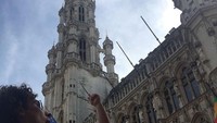 Enjoy your life, begitu caption foto Guillermo Ochoa saat di Brussels, Belgia (yosoy8a/Instagram)