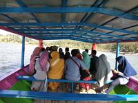 Di sini juga bisa mengelilingi waduk dengan kapal (Muhammad Idris/detikTravel)