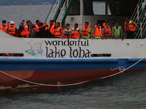 KM Sinar Bangun Tenggelam: 192 Orang Hilang, 18 Selamat, 3 Tewas