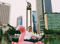 Potret Kocak Ketika Jakarta Sepi Melompong