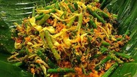 Jepara punya salad khas nih, namanya keluban yang fotonya diunggah @kaji_rizall ini. Sayurannya ada kacang panjang, nangka muda, tauge, daun kacang panjang dan lainnya. Bumbunya berbahan kelapa yang gurih enak. Foto: Istimewa