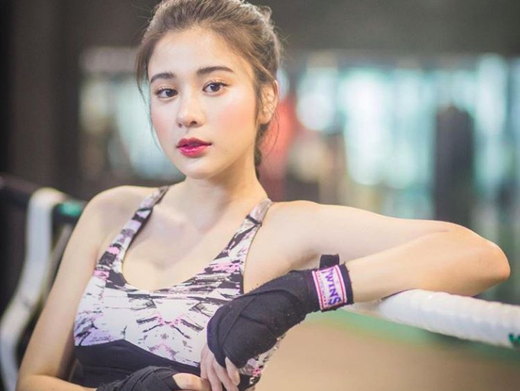 Aktris Thailand Supassara Thanachart Doyan Olahraga Demi Tubuh Ramping