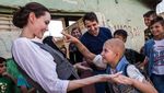 Kemiripan Angelina Jolie dan Charlize Theron