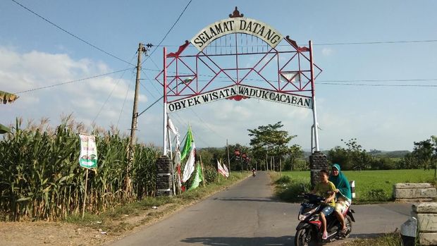 Bukit Teletubbies Waduk Cacaban