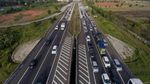 Potret One Way Arus Balik di Tol Jakarta-Cikampek