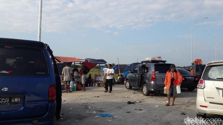 Siti Nurbaya Ajak Tiga Kementerian Perangi Sampah Plastik Siti Nurbaya Ajak Tiga Kementerian Perangi Sampah Plastik