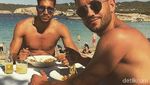 Tampannya Gaya Emre Can Saat Makan Pasta di Pantai Hingga Tiru Gaya Salt Bae