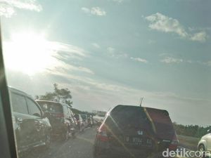 Kisah Dhania yang Kena Macet Arus Balik 4 Jam di Cipali