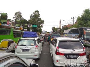 Ajibarang-Brebes Macet Parah, Kendaraan Pemudik Parkir 2 Jam