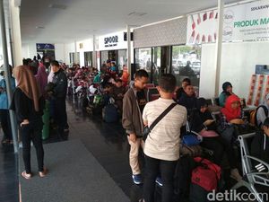 Arus Balik, 21 Ribu Lebih Penumpang Naik KA dari Stasiun Daop 7