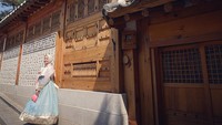 Chacha pun tak luput berpakaian tradisional ala masyarakat Korea dengan mengenakan hanbok.  Foto: Instagram/ chachafrederica