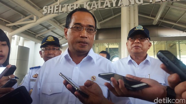 Jawaban Luhut atas Kritik Prabowo dan Fahri soal LRT