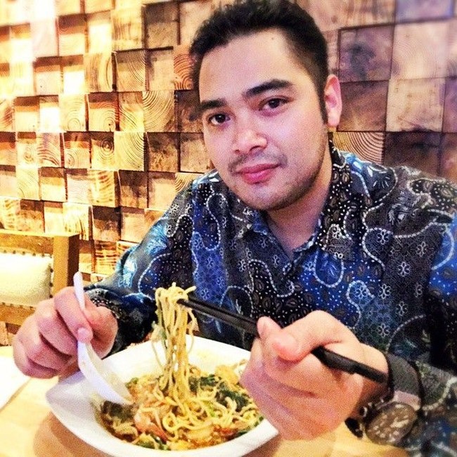 Gaya Makan Guillermo Ochoa dan Prananda Paloh yang Mencuri Perhatian