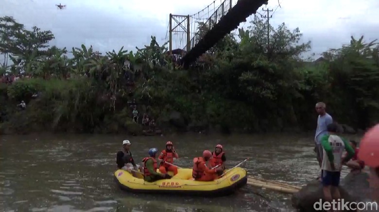 Menolak Diobati, Pria Depresi Nekat Terjun ke Sungai Ciwulan Menolak Diobati, Pria Depresi Nekat Terjun ke Sungai Ciwulan