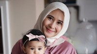 Cantiknya Ryana Dea dan putri tercintanya, Qiandra Rynayra Redi. Foto: Dok. Instagram/ryana_dea